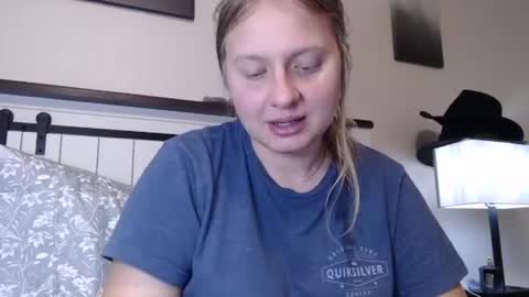 Snapshot of scartit chatting on 07-10-26, 11:18 ScarTit Bernhard online show from 07-10-26, 11:18