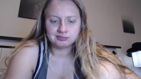 Snapshot of scartit chatting on 07-24-26, 12:41 ScarTit Bernhard online show from 07-24-26, 12:41