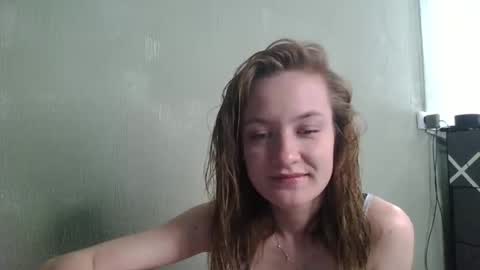 Snapshot of scented_elsa chatting on 04-29-26, 12:09 Elsa online show from 04-29-26, 12:09
