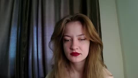 Snapshot of scented_elsa chatting on 05-29-26, 07:39 Elsa online show from 05-29-26, 07:39
