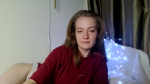 Snapshot of scented_elsa chatting on 06-06-26, 05:50 Elsa online show from 06-06-26, 05:50
