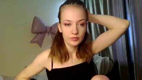 Snapshot of scented_elsa chatting on 06-07-26, 08:07 Elsa online show from 06-07-26, 08:07