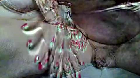 Snapshot of schatzle chatting on 01-11-25, 12:33 schatzle online show from 01-11-25, 12:33