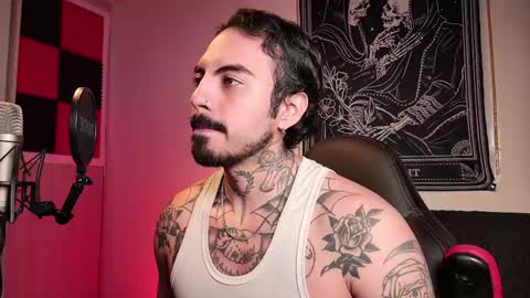 Snapshot of scockpion_ chatting on 06-09-26, 08:59 Alejandro help me to reach 200 thumps up online show from 06-09-26, 08:59