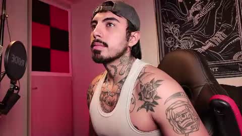 Snapshot of scockpion_ chatting on 06-12-26, 10:03 Alejandro help me to reach 200 thumps up online show from 06-12-26, 10:03