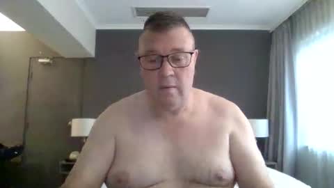 Snapshot of scoobs71 chatting on 05-18-26, 08:42 Scoobs online show from 05-18-26, 08:42