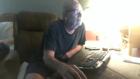 Snapshot of scotsman_62 chatting on 06-09-26, 08:48 scotsman_62 online show from 06-09-26, 08:48