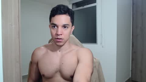 Snapshot of scott_brasher1 chatting on 01-27-25, 01:37 Twitter Scott brasher1 Instagram Camiloestuardo2 online show from 01-27-25, 01:37