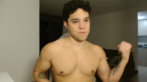 Snapshot of scott_brasher1 chatting on 02-05-26, 02:05 Twitter Scott brasher1 Instagram Camiloestuardo2 online show from 02-05-26, 02:05