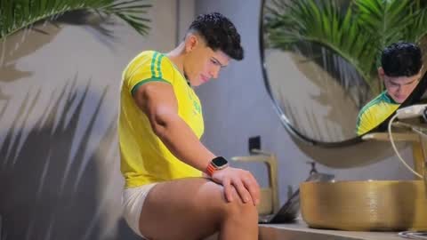 Andrew Flintt online show from 04-19-26, 01:05