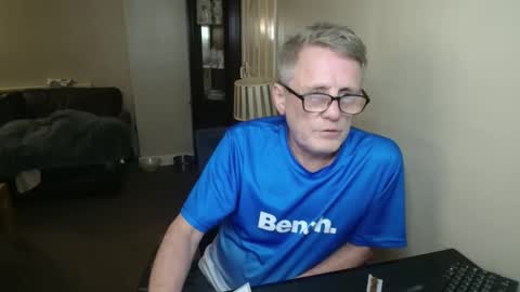 Snapshot of scottsman63 chatting on 10-23-25, 07:56 Cum and say hello online show from 10-23-25, 07:56