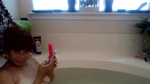 Heyy Strawberry online show from 07-28-26, 07:39