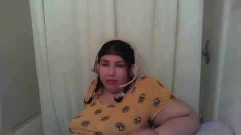 Snapshot of scumbagsmith chatting on 10-17-25, 07:44 Danni online show from 10-17-25, 07:44