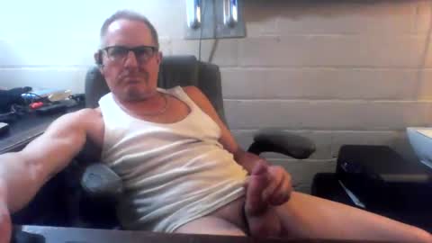 Snapshot of sdh69 chatting on 04-14-26, 07:03 eating pussy sucking dick online show from 04-14-26, 07:03
