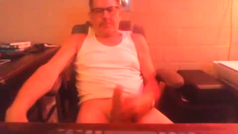 Snapshot of sdh69 chatting on 05-04-26, 08:43 eating pussy sucking dick online show from 05-04-26, 08:43