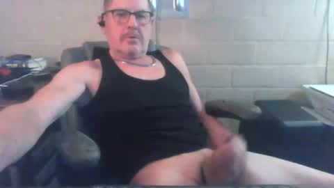 Snapshot of sdh69 chatting on 05-21-26, 12:34 eating pussy sucking dick online show from 05-21-26, 12:34