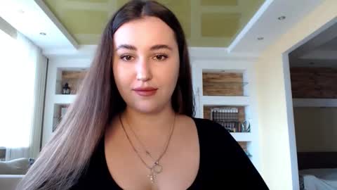 Snapshot of sea_cocktail chatting on 12-13-24, 09:02 Elizabeth  online show from 12-13-24, 09:02