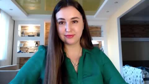 Snapshot of sea_cocktail chatting on 02-25-25, 01:50 Elizabeth  online show from 02-25-25, 01:50