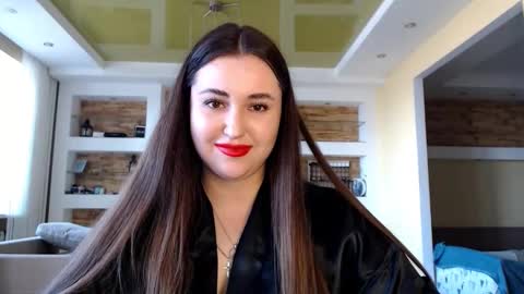 Snapshot of sea_cocktail chatting on 03-07-25, 12:12 Elizabeth  online show from 03-07-25, 12:12