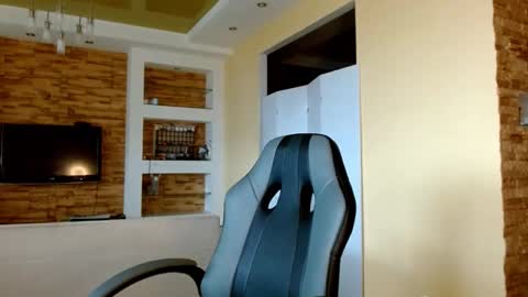 Snapshot of sea_cocktail chatting on 10-10-25, 07:18 Elizabeth  online show from 10-10-25, 07:18