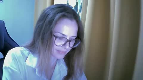Snapshot of sea_dream chatting on 09-24-25, 03:21 SEA Dream online show from 09-24-25, 03:21