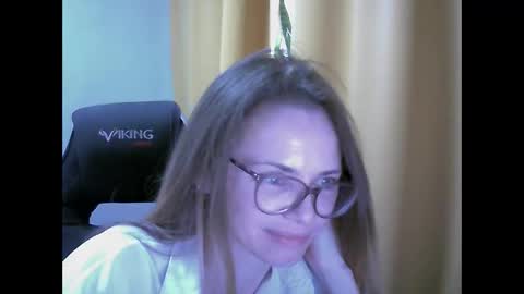 Snapshot of sea_dream chatting on 10-17-25, 07:11 SEA Dream online show from 10-17-25, 07:11
