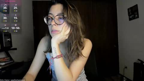 Snapshot of seahotseason chatting on 10-18-25, 02:14 Aria Independent model online show from 10-18-25, 02:14