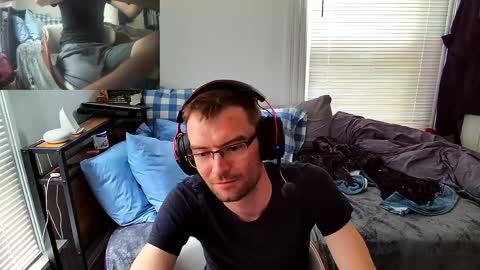 Snapshot of seamusshameless chatting on 06-06-26, 03:39 Seamus online show from 06-06-26, 03:39