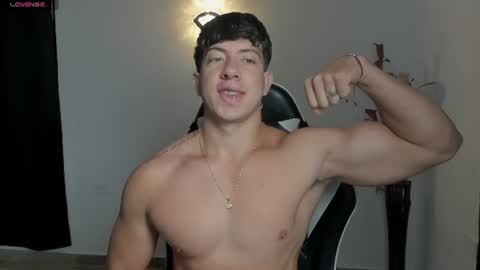 Snapshot of sean_brownx chatting on 06-24-26, 11:42 Sean online show from 06-24-26, 11:42