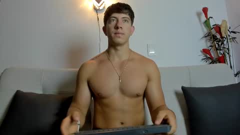 Snapshot of sean_brownx chatting on 07-10-26, 10:29 Sean online show from 07-10-26, 10:29
