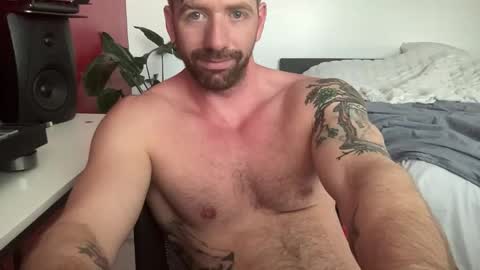 Snapshot of seanbluexxx chatting on 11-16-25, 08:25 Sean Blue online show from 11-16-25, 08:25