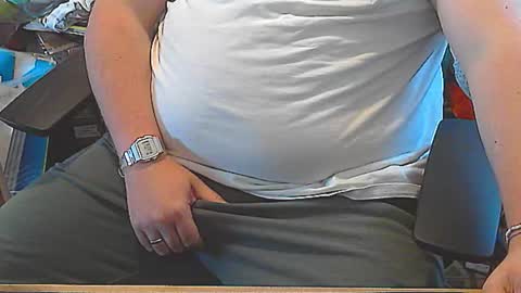 Snapshot of seathrough chatting on 06-10-26, 06:56 Falco J online show from 06-10-26, 06:56