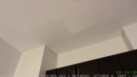 Snapshot of seb_tv chatting on 10-05-25, 12:20 Sebastian online show from 10-05-25, 12:20