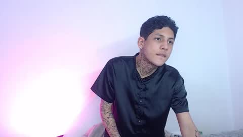  CAMILA Y SEBASTIAN online show from 02-17-26, 03:25