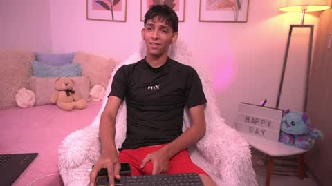 Sebastian Alvarez online show from 04-01-26, 12:00