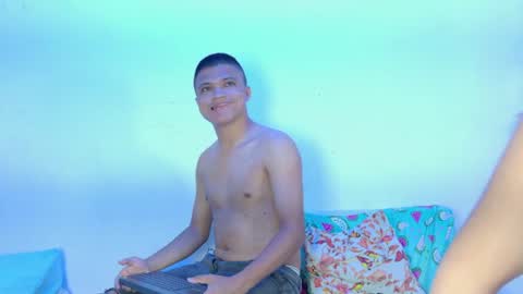 Snapshot of sebas_n_aly chatting on 07-15-26, 03:01 ely online show from 07-15-26, 03:01