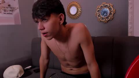 Snapshot of sebas_pretty7 chatting on 11-16-25, 12:33 sebas_pretty7 online show from 11-16-25, 12:33