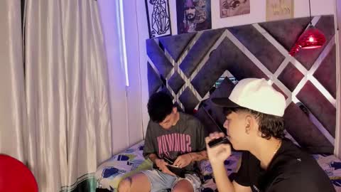 Snapshot of sebas_pretty7 chatting on 12-14-25, 12:21 sebas_pretty7 online show from 12-14-25, 12:21