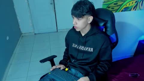 Snapshot of sebas_pretty7 chatting on 12-21-25, 12:34 sebas_pretty7 online show from 12-21-25, 12:34