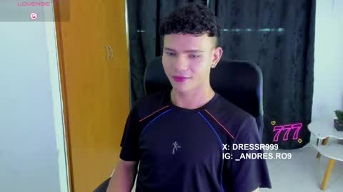 Snapshot of sebascuterouss chatting on 04-23-26, 01:35 sebas 3 online show from 04-23-26, 01:35