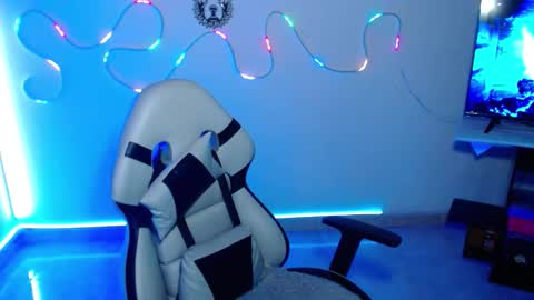 Sebastian online show from 12-02-25, 08:19