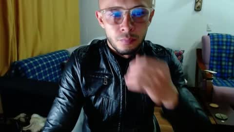 Sebastian online show from 05-12-26, 05:04