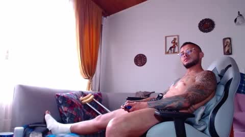 Sebastian online show from 06-02-26, 06:21