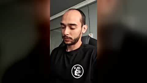 Snapshot of sebastian_foxter chatting on 07-23-26, 01:42 Sebastian online show from 07-23-26, 01:42