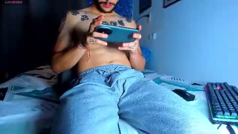 Snapshot of sebastian_foxter chatting on 07-26-26, 11:33 Sebastian online show from 07-26-26, 11:33