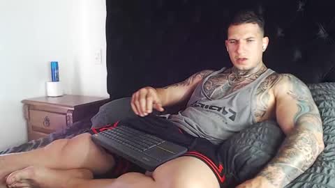 Sebastian online show from 04-07-26, 06:41