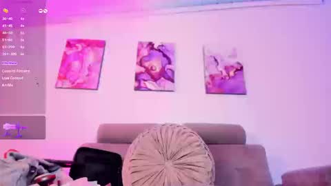     .  INDEPENDENT MODEL online show from 02-28-26, 06:20