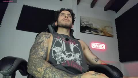 Lucian Sinclair online show from 04-22-26, 02:58