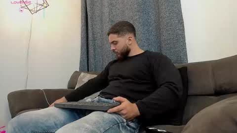 Instagram jeanpaulfit  online show from 09-26-25, 12:14