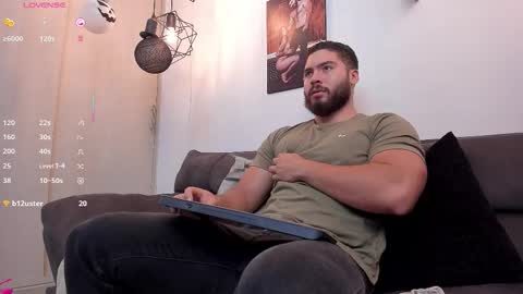 Instagram jeanpaulfit  online show from 10-11-25, 09:24